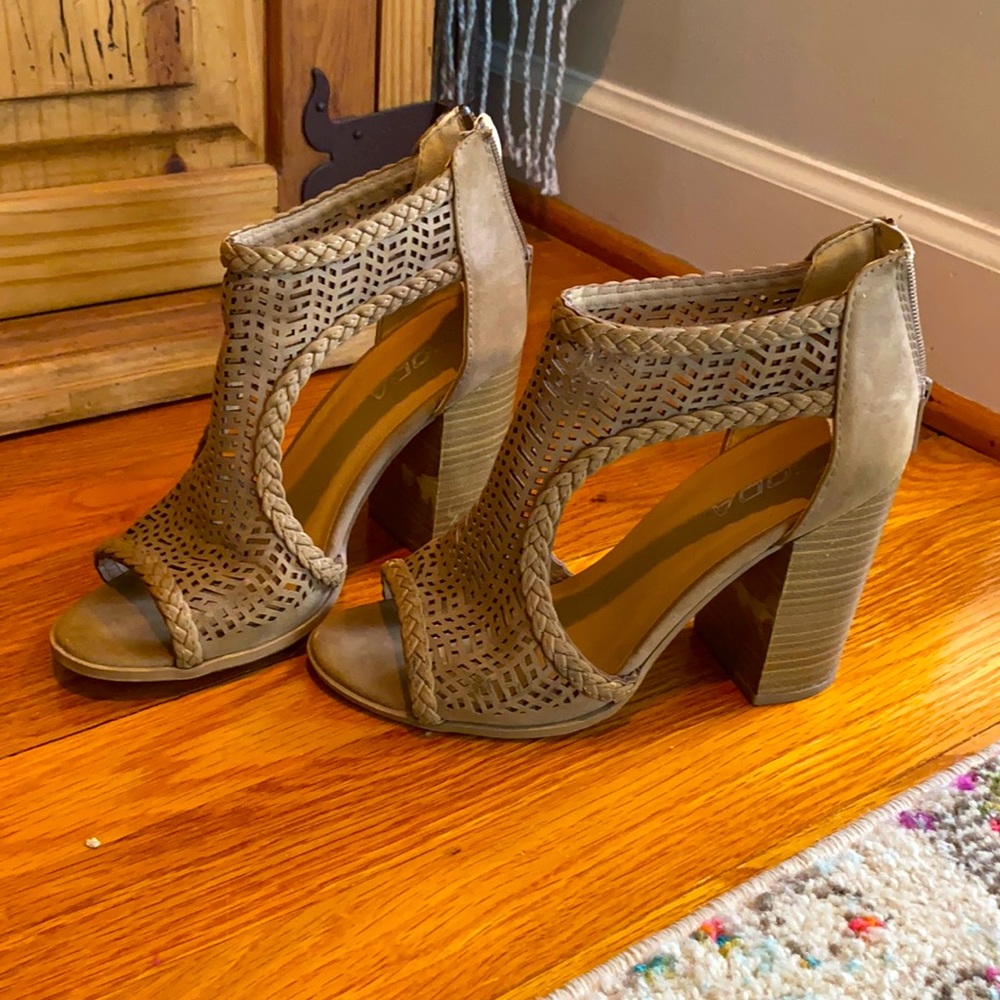 Soda Low Wedge block heels